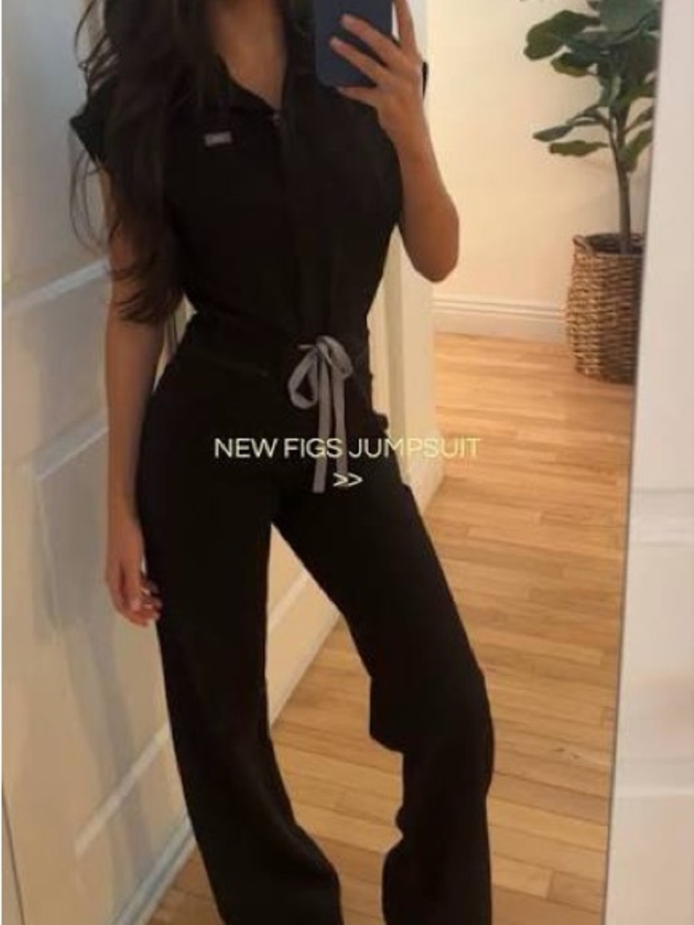 women's Black Jane V-Neck - Jogger
Scrubjumpsuit™ - XS / Black
